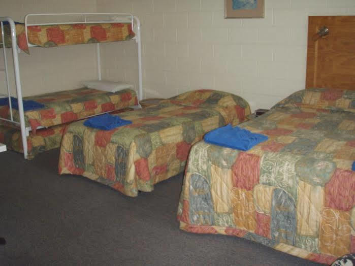 Island Motel Кингскоут Екстериор снимка