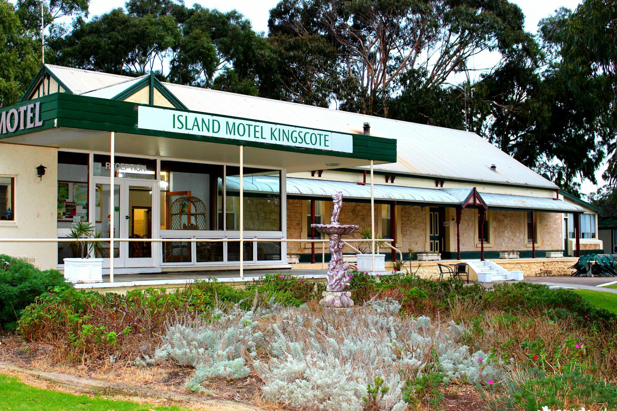 Island Motel Кингскоут Екстериор снимка